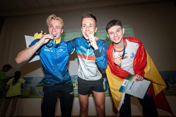 NOTICIAS FEDO | ALEJANDRO GARRIDO HACE HISTORIA PARA ESPAÑA AL LOGRAR LA PRIMERA MEDALLA EN UNA PRUEBA DE BOSQUE EN EL CAMPEONATO DEL MUNDO JUNIOR DE O-PIE